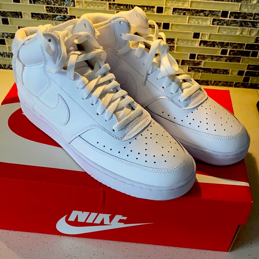 Nine men’s sneakers